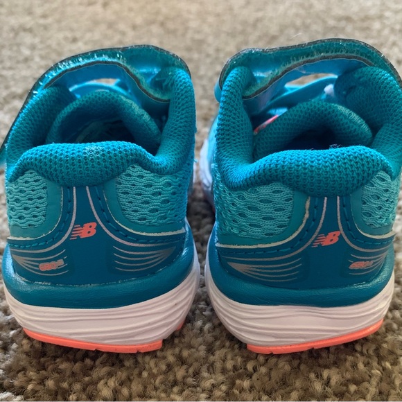 baby New Balance shoes size 2 - EUC - Picture 3 of 8